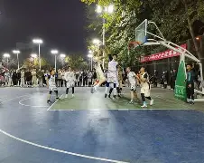 IM电竞游戏综合-诞生纪录!篮球赛场惊人壮举是真的吗